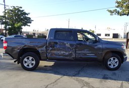 2015 Toyota Tundra - Image 8