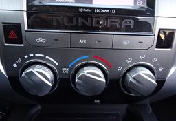 2015 Toyota Tundra - Image 35