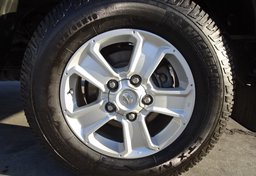 2015 Toyota Tundra - Image 18