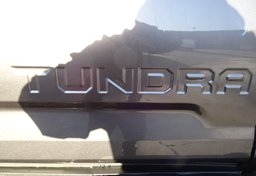 2015 Toyota Tundra - Image 20