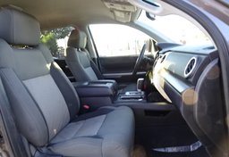 2015 Toyota Tundra - Image 24