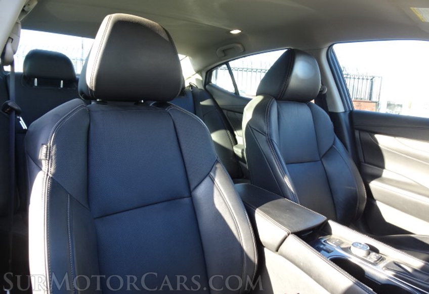 2017 Nissan Maxima - Image 18