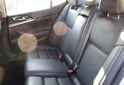 2017 Nissan Maxima - Image 22