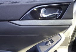 2017 Nissan Maxima - Image 34