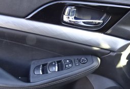 2017 Nissan Maxima - Image 33