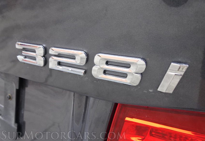 2015 BMW 3 Series - Image 17