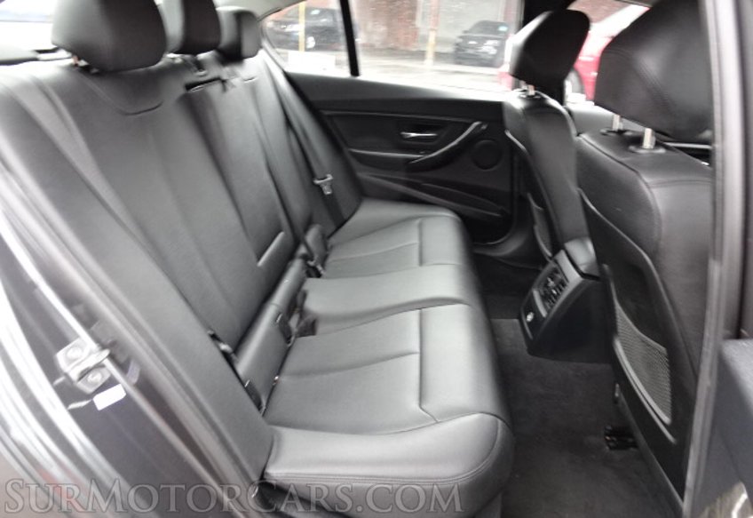 2015 BMW 3 Series - Image 27