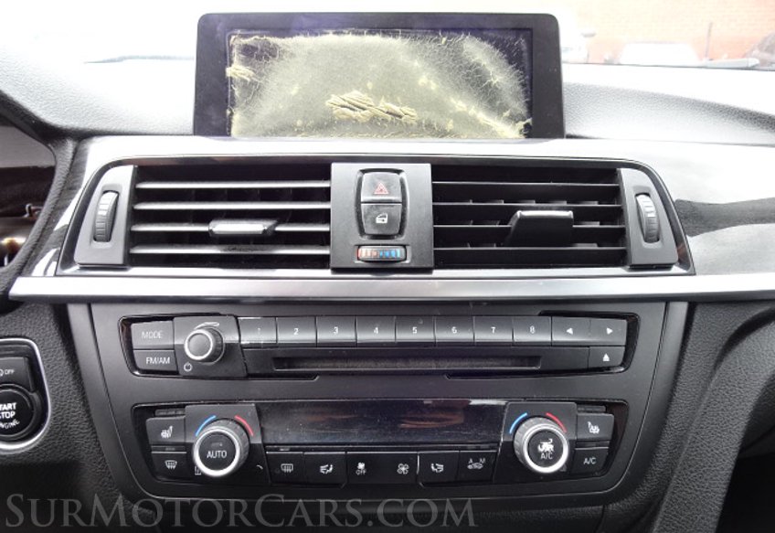 2015 BMW 3 Series - Image 38