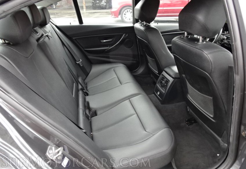 2015 BMW 3 Series - Image 29