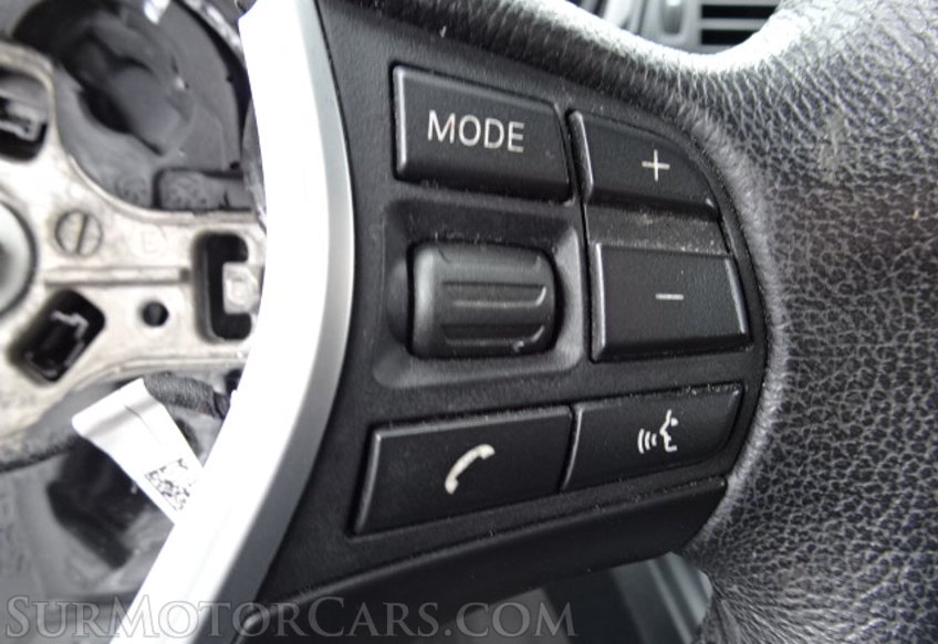 2015 BMW 3 Series - Image 32