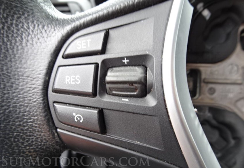 2015 BMW 3 Series - Image 33