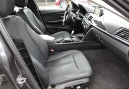 2015 BMW 3 Series - Image 25