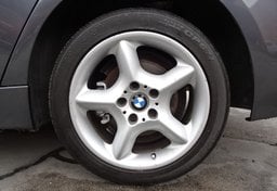 2015 BMW 3 Series - Image 16