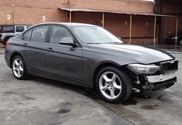 2015 BMW 3 Series - Image 3