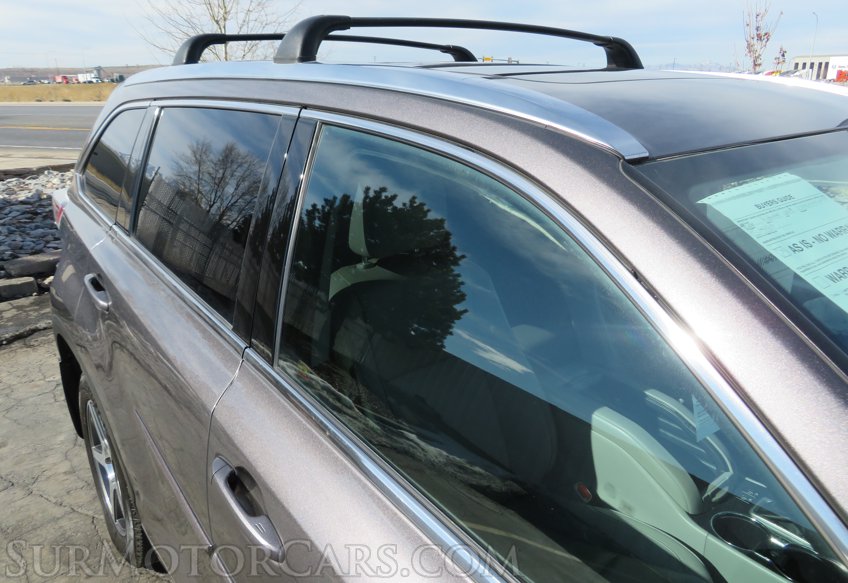 2015 Toyota Highlander - Image 13