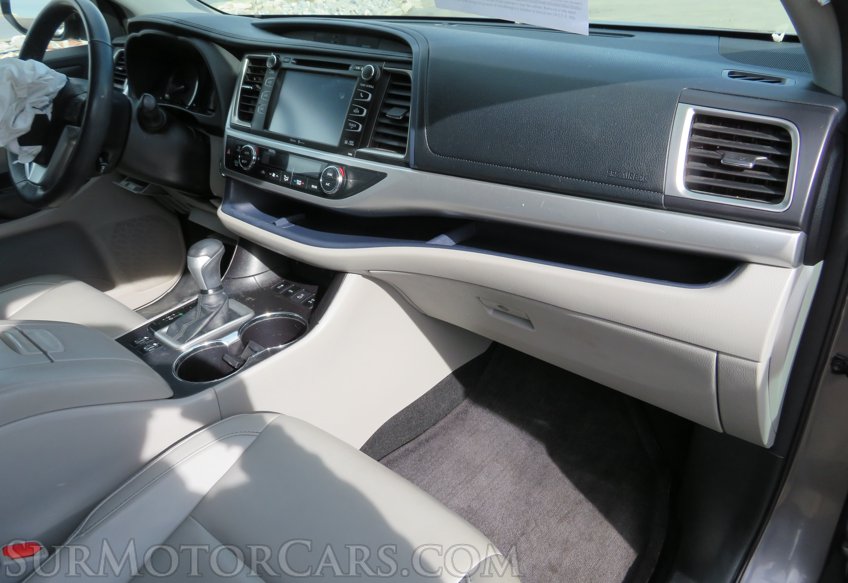 2015 Toyota Highlander - Image 26