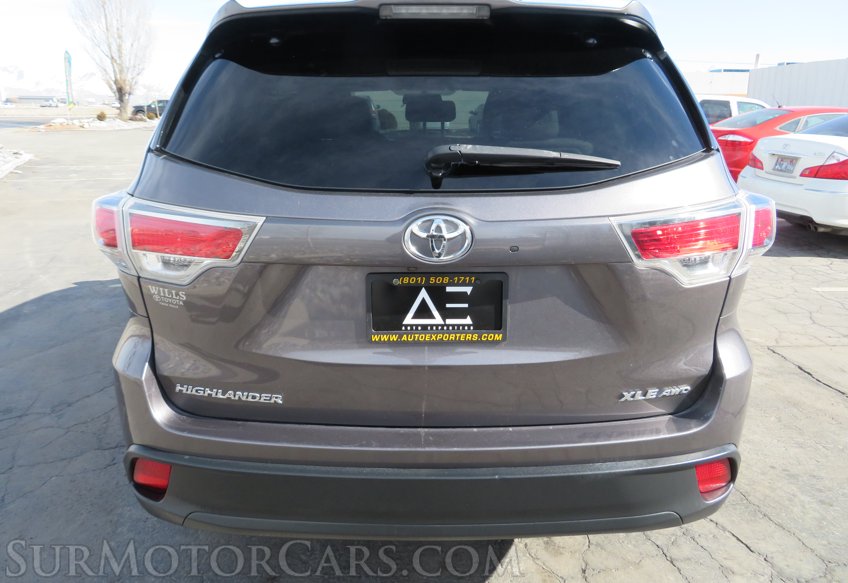 2015 Toyota Highlander - Image 12
