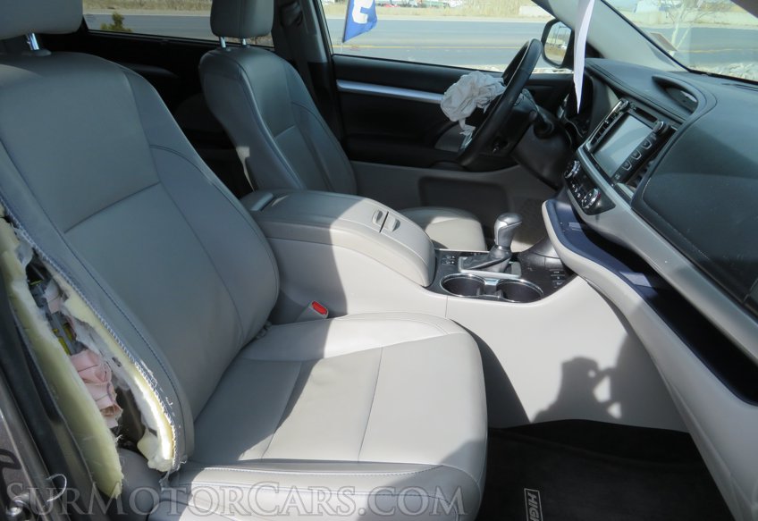 2015 Toyota Highlander - Image 28