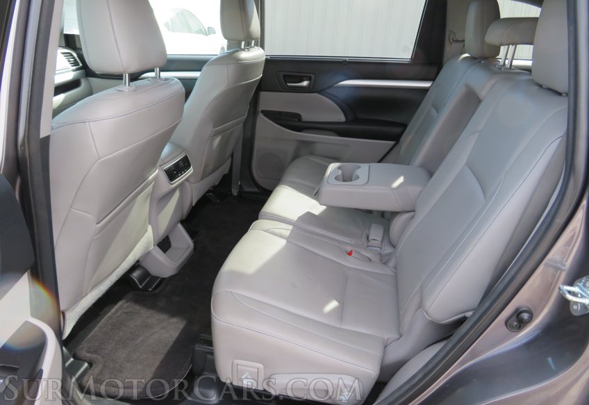 2015 Toyota Highlander - Image 30