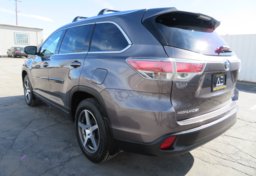 2015 Toyota Highlander - Image 6