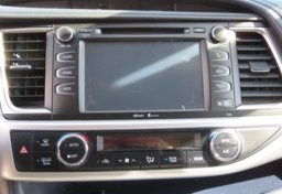 2015 Toyota Highlander - Image 42