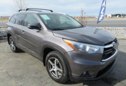 2015 Toyota Highlander - Image 2