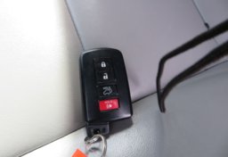 2015 Toyota Highlander - Image 40