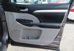 2015 Toyota Highlander - Image 50