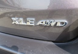 2015 Toyota Highlander - Image 20