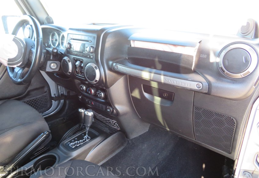 2013 Jeep Wrangler Unlimited - Image 20