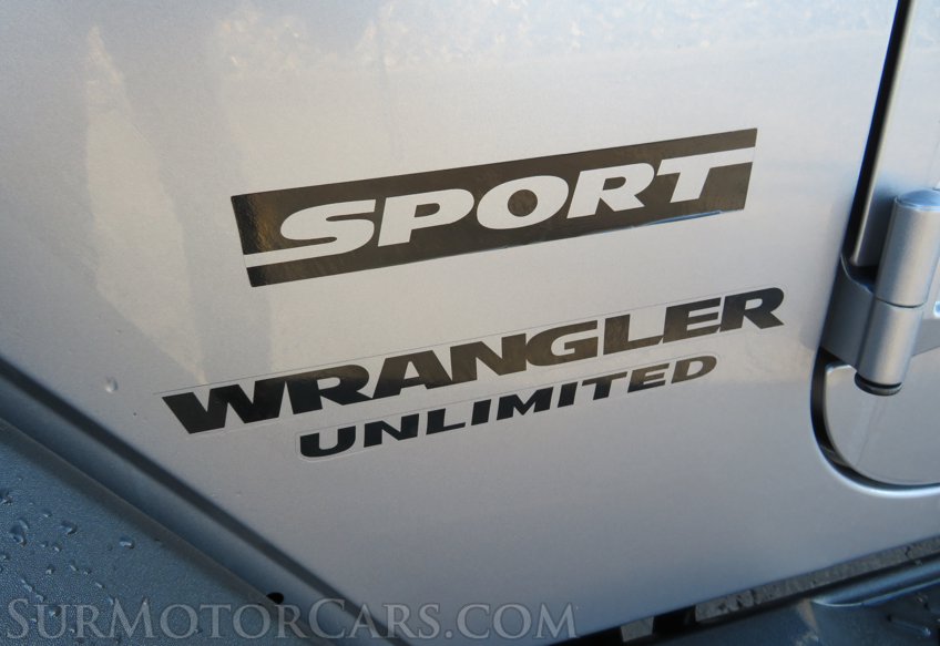 2013 Jeep Wrangler Unlimited - Image 18