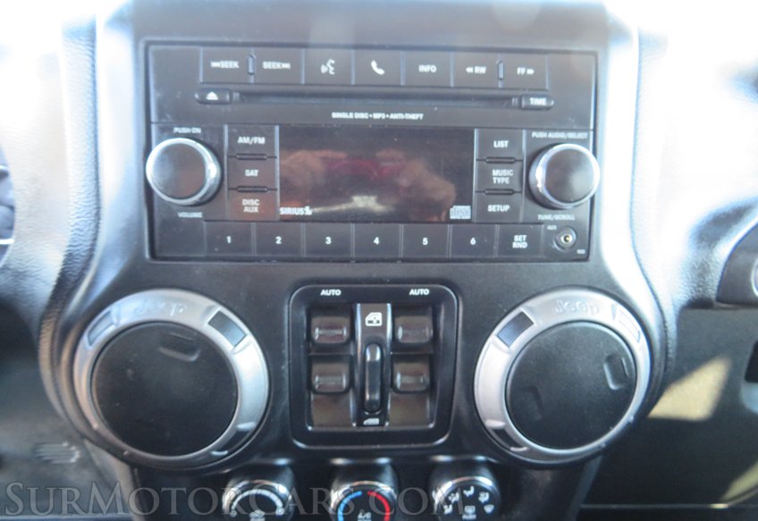 2013 Jeep Wrangler Unlimited - Image 34