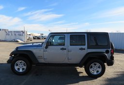2013 Jeep Wrangler Unlimited - Image 9