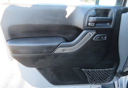 2013 Jeep Wrangler Unlimited - Image 40