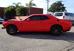 2019 Dodge Challenger - Image 5