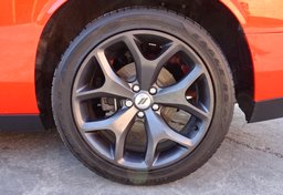 2019 Dodge Challenger - Image 12