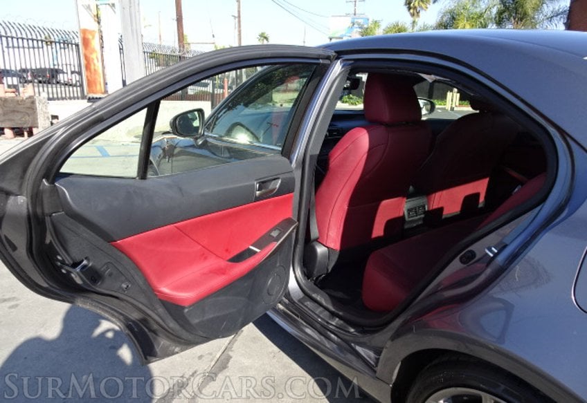 2019 Lexus IS - Image 25