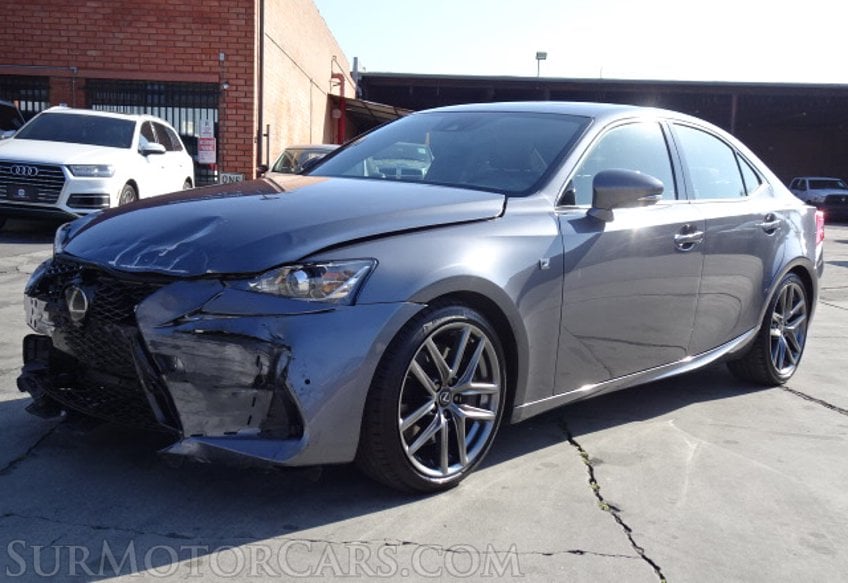 2019 Lexus IS - Image 3