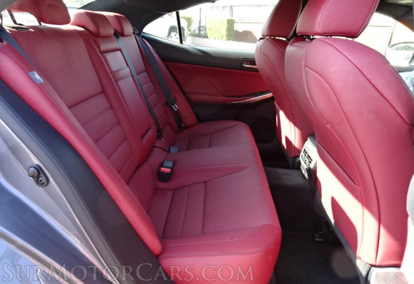 2019 Lexus IS - Image 32