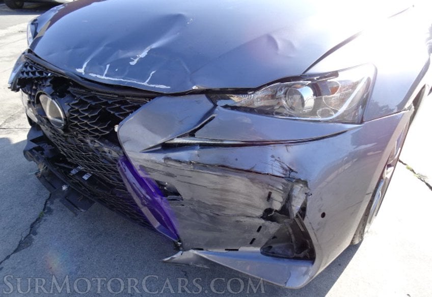 2019 Lexus IS - Image 16