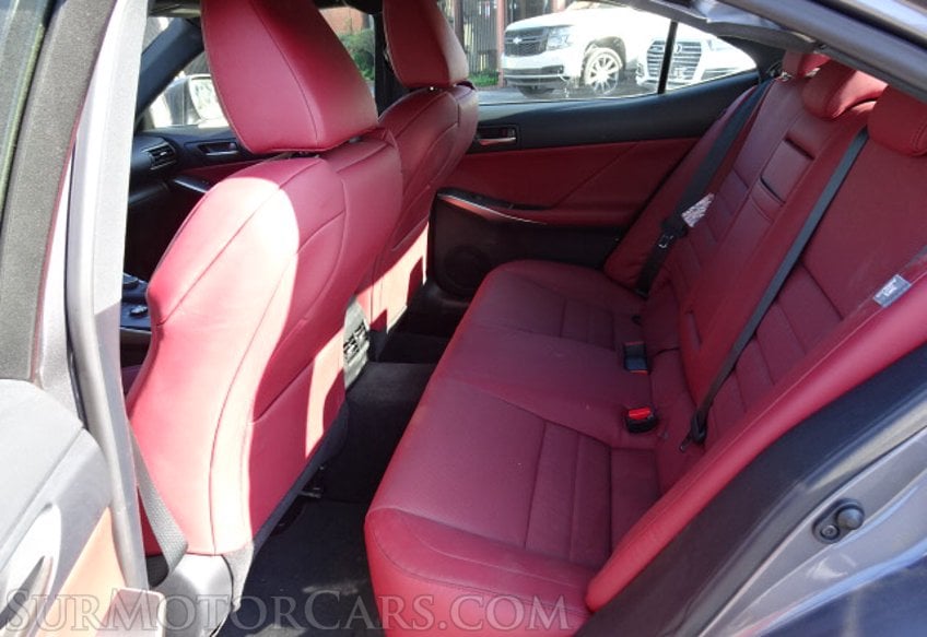 2019 Lexus IS - Image 33