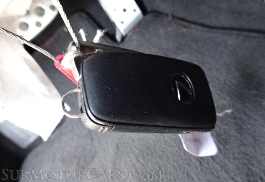 2019 Lexus IS - Image 40