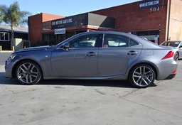 2019 Lexus IS - Image 9