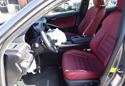 2019 Lexus IS - Image 27