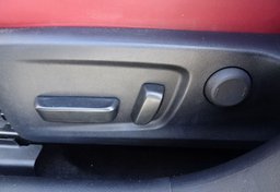 2019 Lexus IS - Image 42