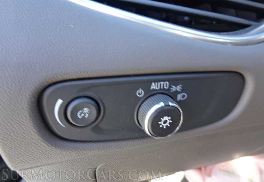 2020 Chevrolet Malibu - Image 35