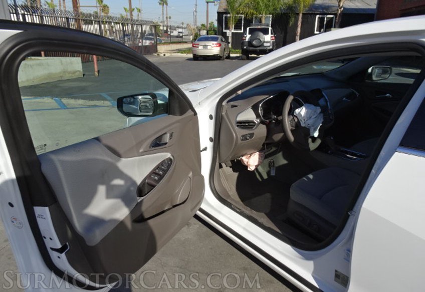 2020 Chevrolet Malibu - Image 18