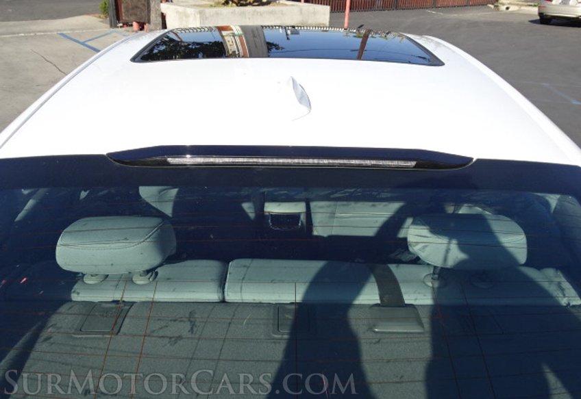 2020 Chevrolet Malibu - Image 15