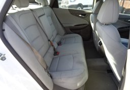 2020 Chevrolet Malibu - Image 27