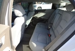 2020 Chevrolet Malibu - Image 28